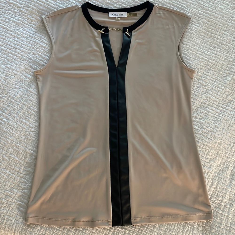 Women’s Calvin Klein beige and black blouse. Size Small.